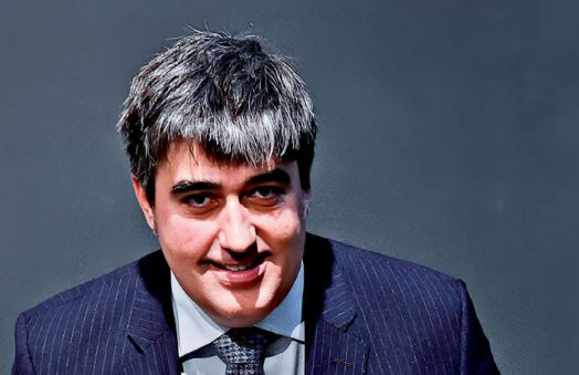 Carlos Aso: Del Liderazgo Financiero al Tablero de Ajedrez